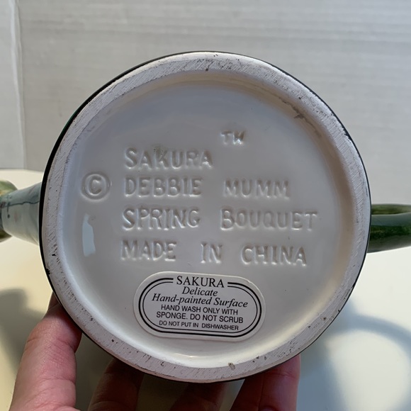 Sakura Debbie Mumm Spring bouquet teapot - Picture 5 of 5